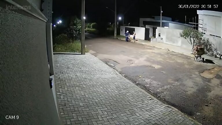 Vídeo: Imagens mostra exato momento que bandidos invade residência de policial em Colíder